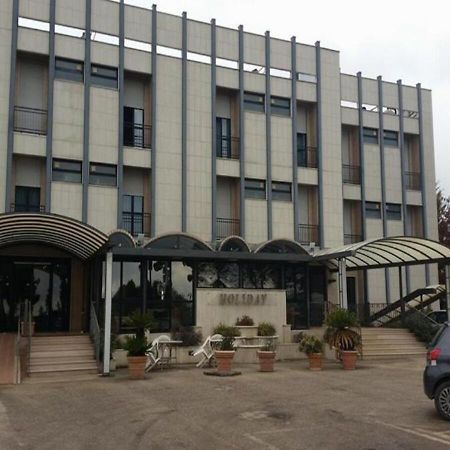 Hotel Holiday Foggia Exterior foto